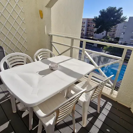 2 Pieces Avec Parking Et Piscine, Proche Du Centre-ville De - Fr-1-780-88 *