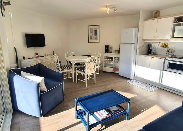 2 Pieces Avec Parking Et Piscine, Proche Du Centre-ville De - Fr-1-780-88 Apartment *