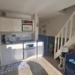 2 Pieces Avec Parking Et Piscine, Proche Du Centre-ville De - Fr-1-780-88 * סן-מקסים