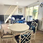 דירה 2 Pieces Avec Parking Et Piscine, Proche Du Centre-ville De - Fr-1-780-88 סן-מקסים