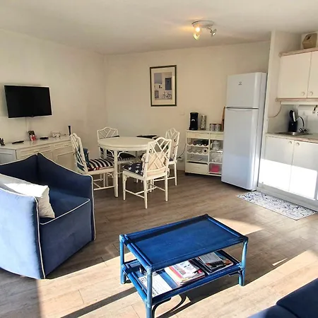 2 Pieces Avec Parking Et Piscine, Proche Du Centre-ville De - Fr-1-780-88 Apartment *